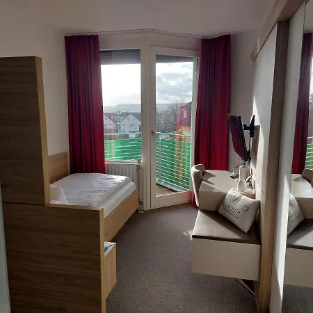 Hotel Am Schlossberg 3*