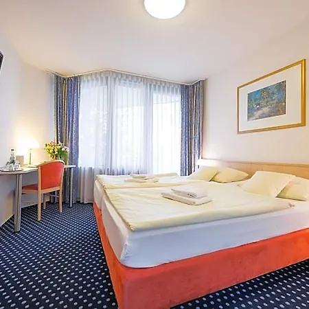 Am Schlossberg Отель 3*